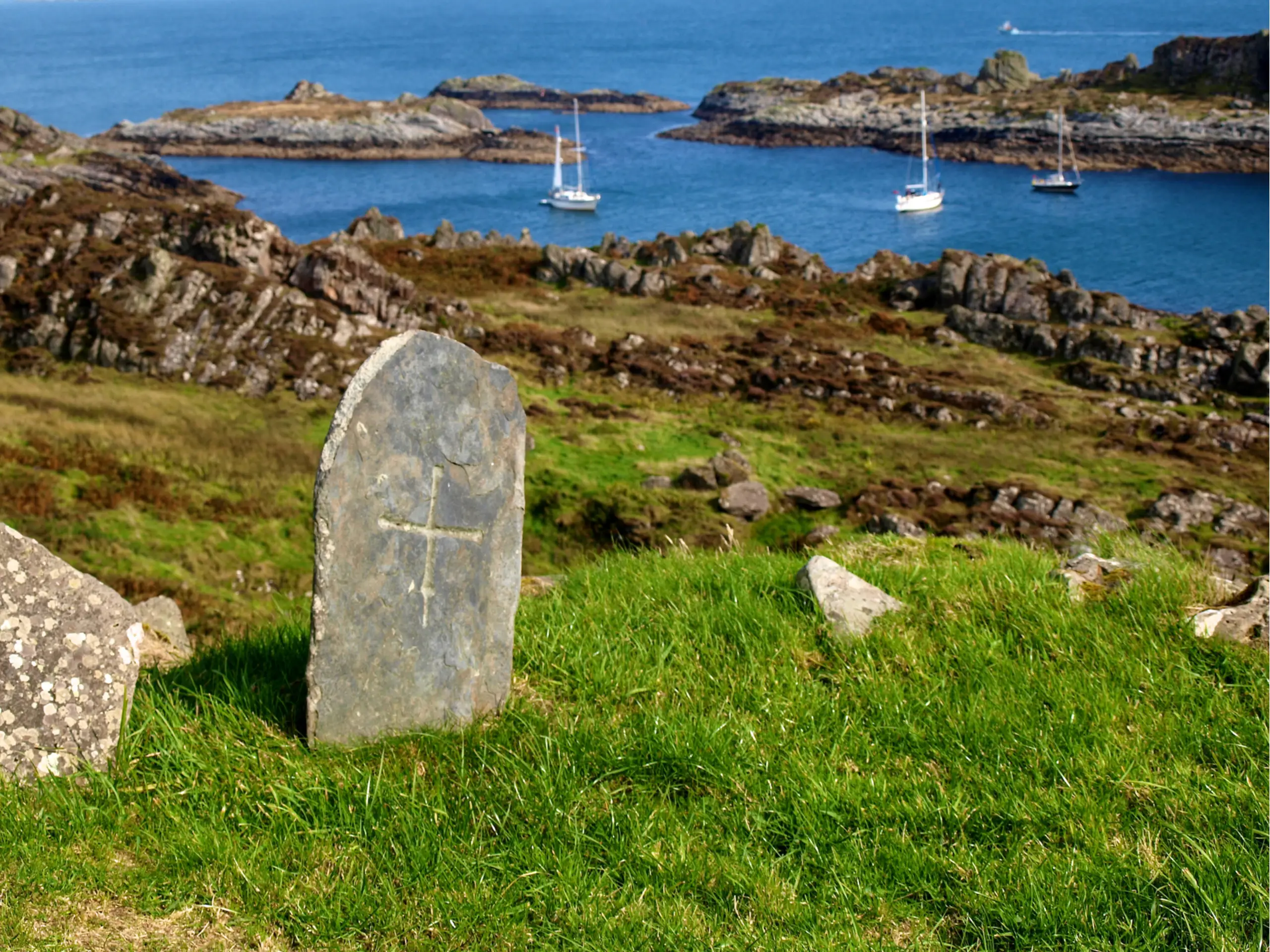 An ancient grave overlooking the Eileach an Naoimh anchorage