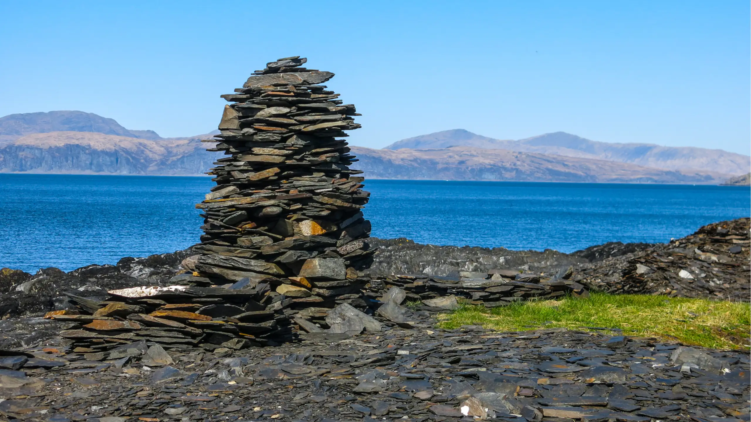 A slate structure