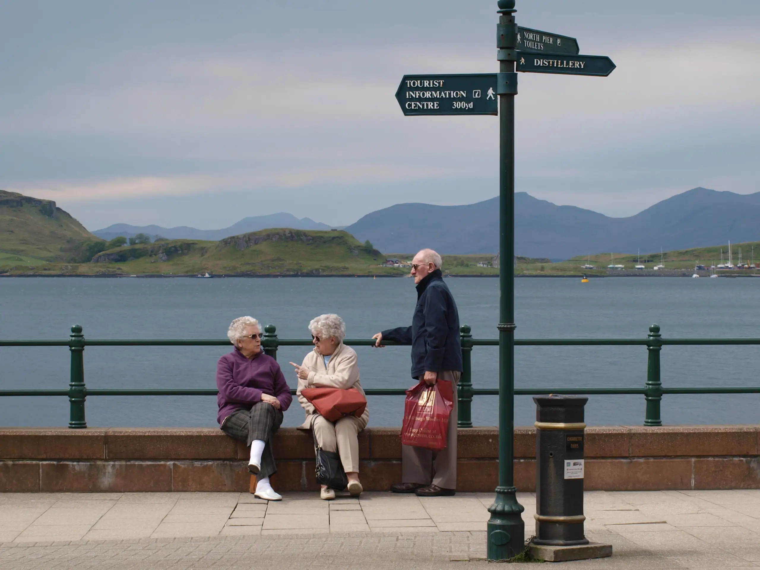 Old folk on the front