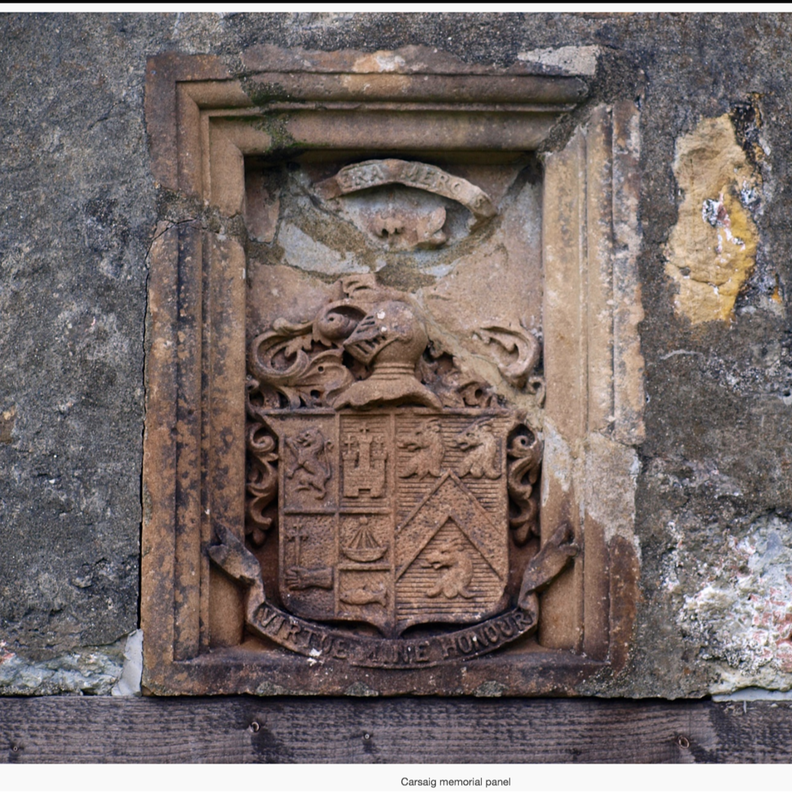 The armorial panel
