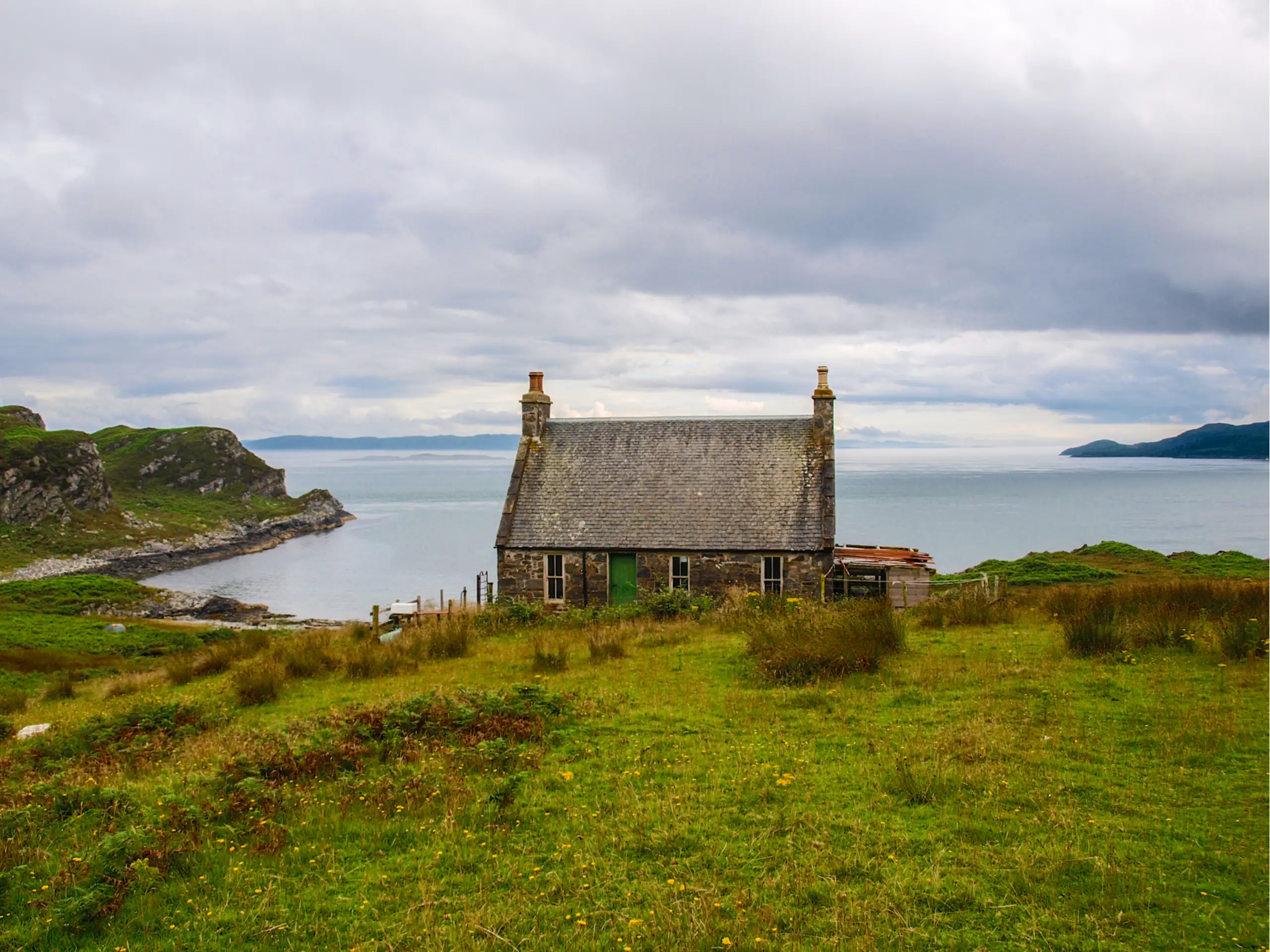 The ruined house above the anchorage