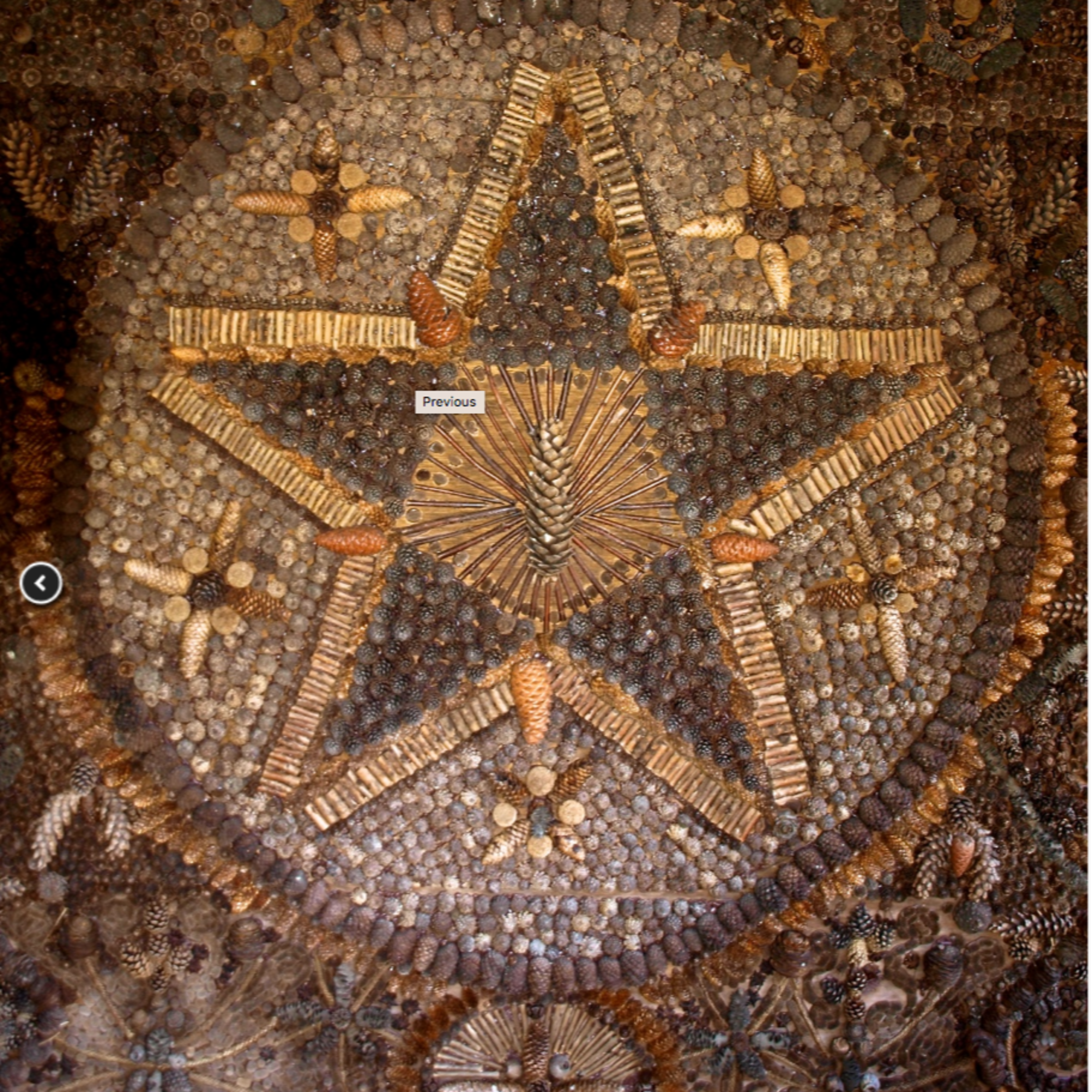 An Cala garden, the pine-cone pattern