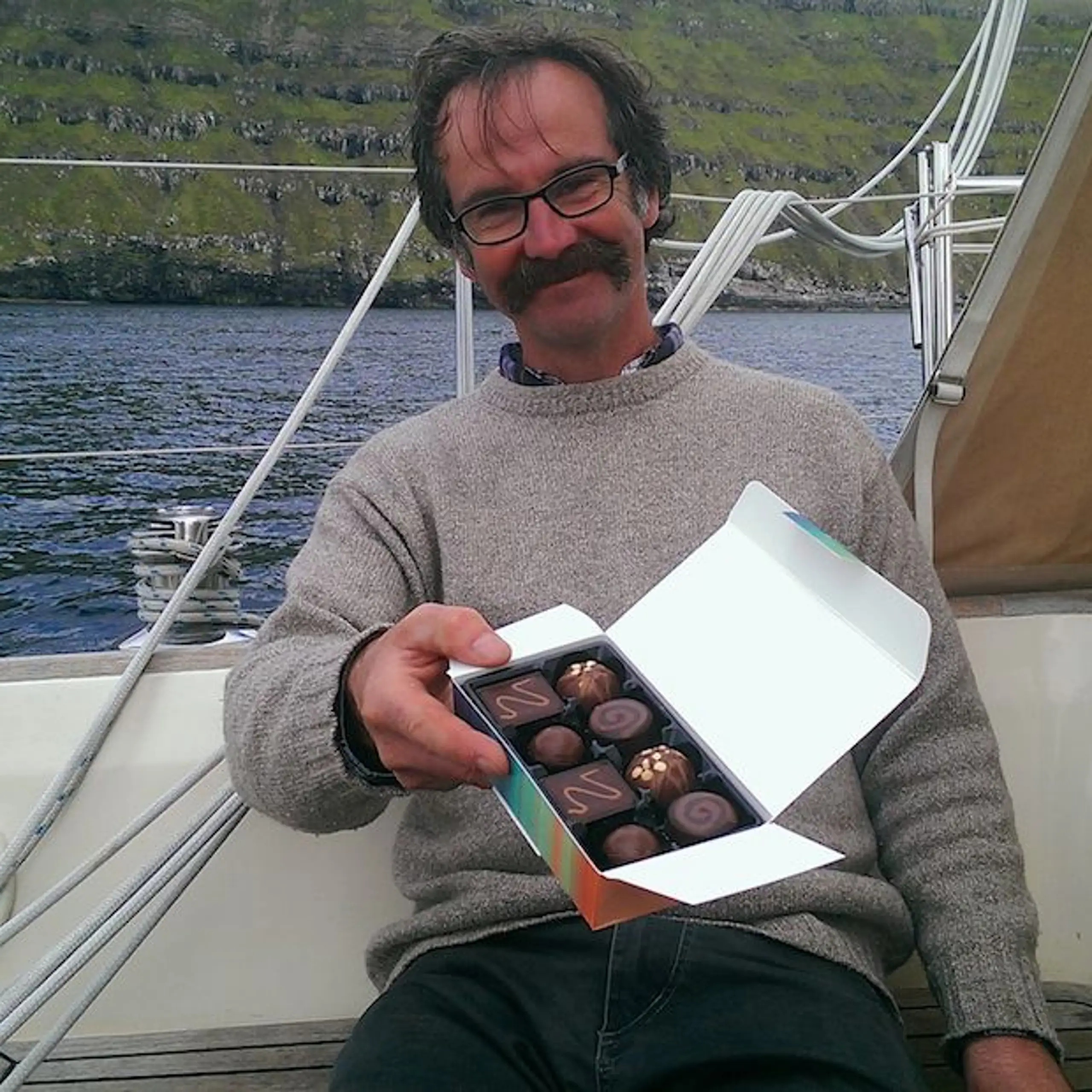 Offering the skipper a chocolate can help
