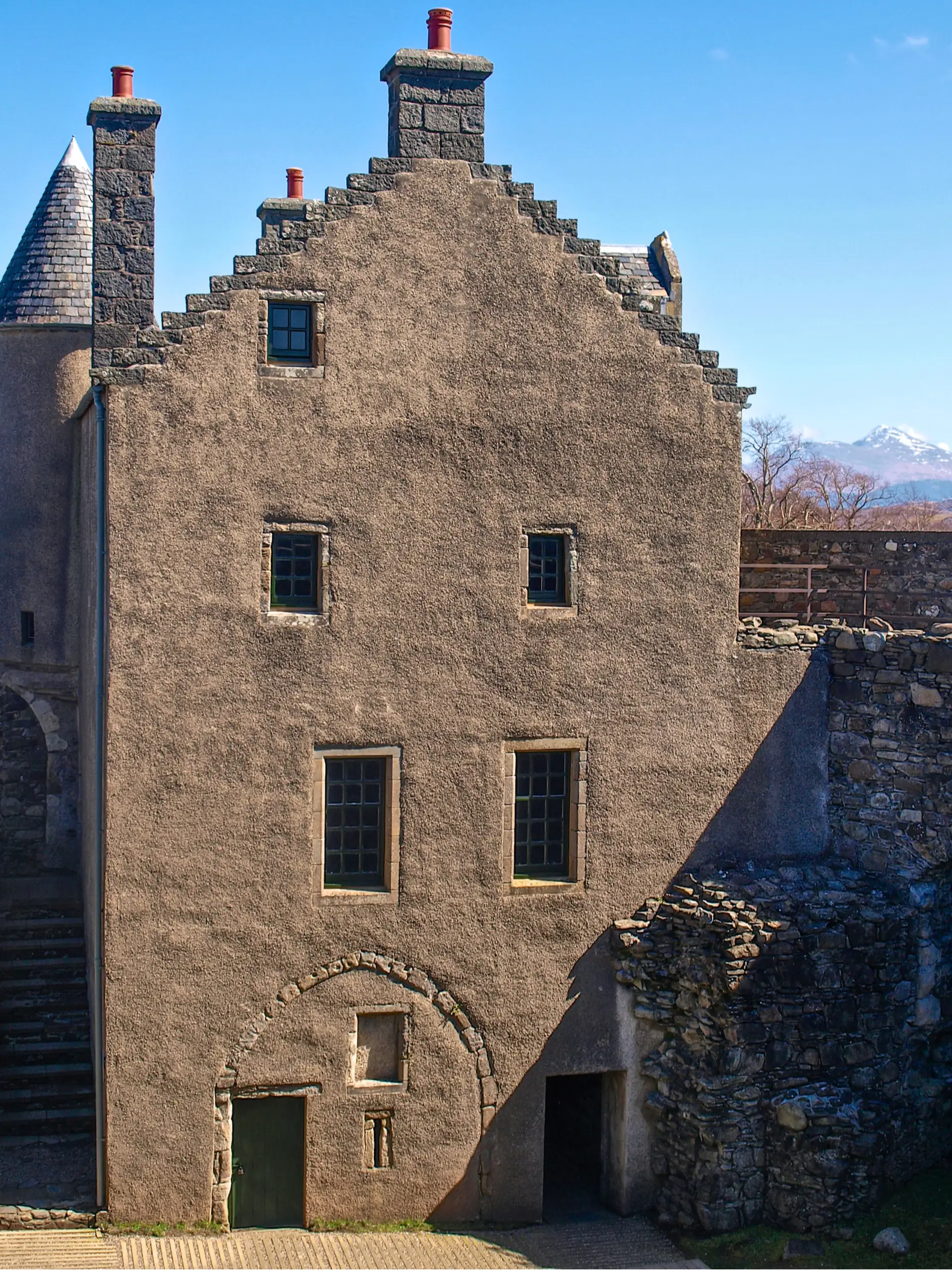 A small house in the castle courtyard